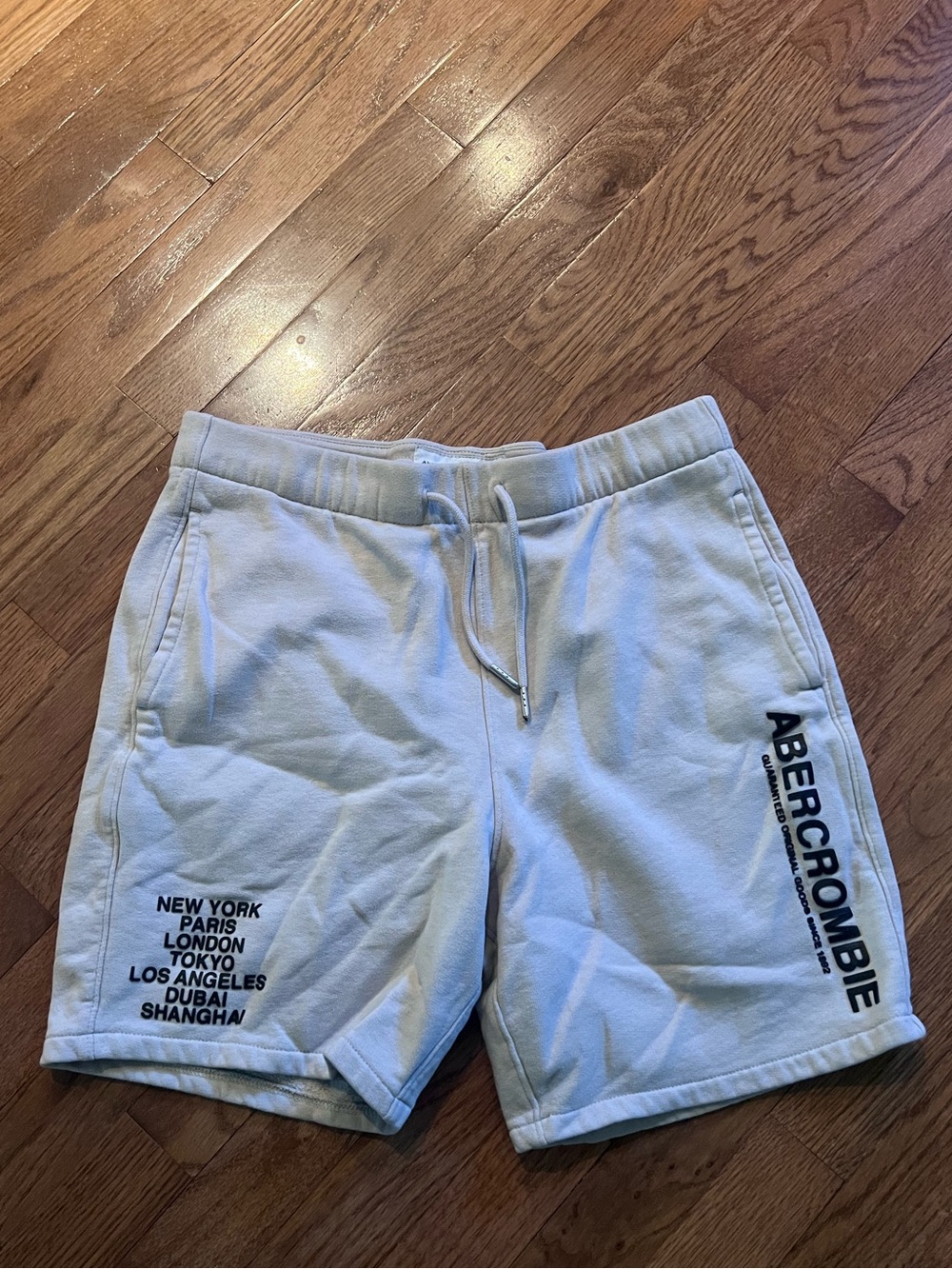 Abercrombie shorts men’s small
